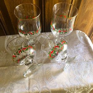 (4) Libbey holiday Xmas 🎄 glass wine/goblets
